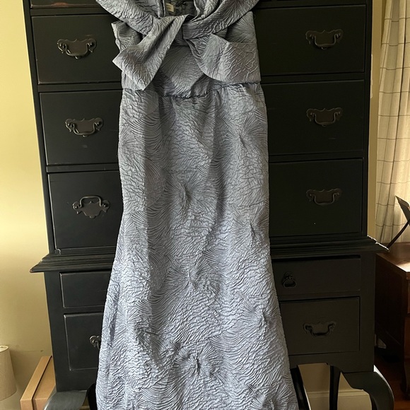 Ricki Freeman TERI JON size 16 (altered). I’m 5’4”- brighter blue - Picture 4 of 15